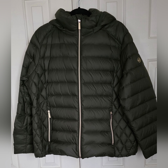 Michael Kors Jackets & Blazers - Michael Kors Olive Puffer Jacket